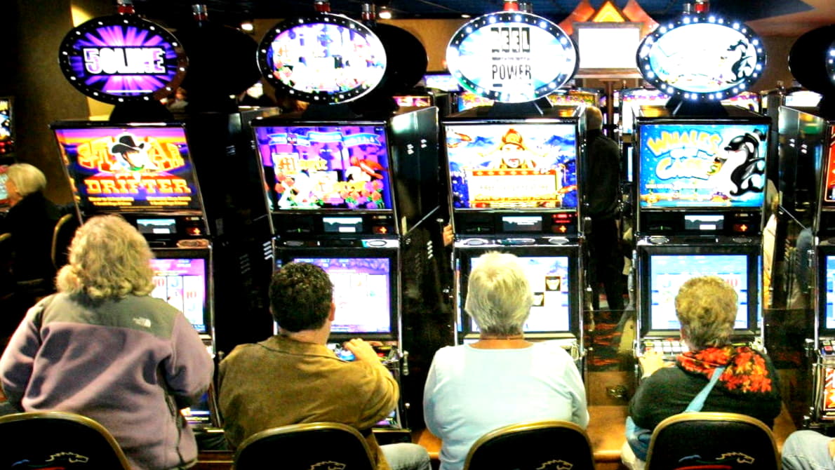 £615 no deposit casino bonus at Bet At Home Casino
