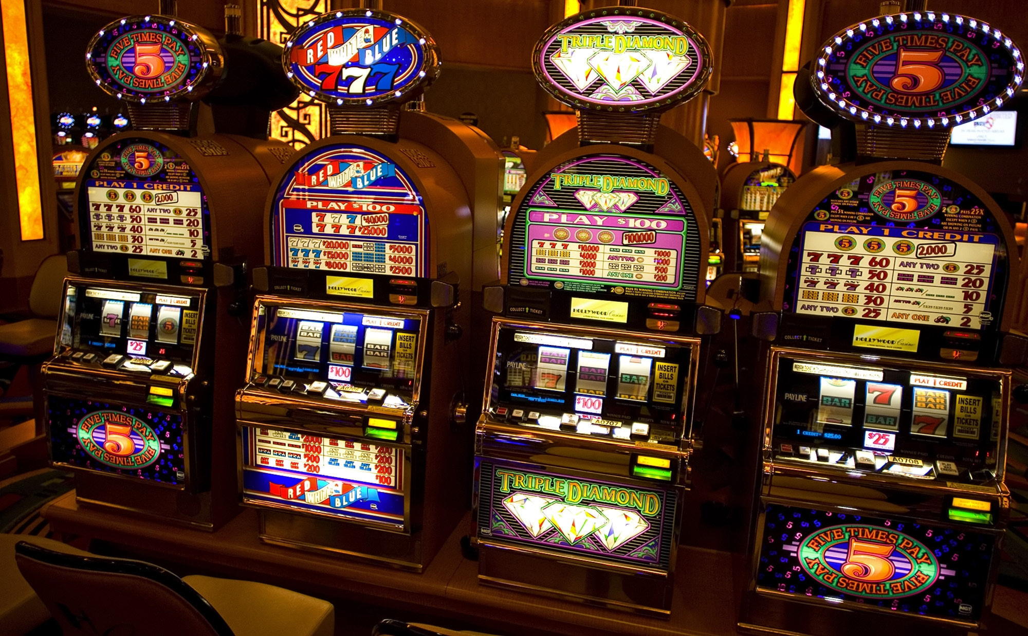 EURO 400 Mobile freeroll slot tournament at Bet Online Casino