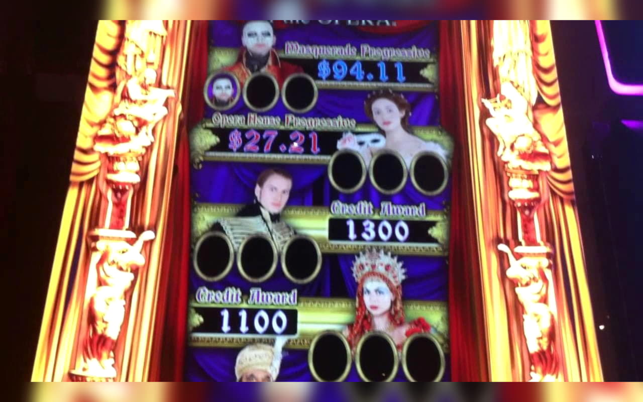 $705 Daily freeroll slot tournament at 888 Casino