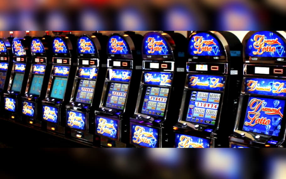 EUR 905 Daily freeroll slot tournament at 888 Casino