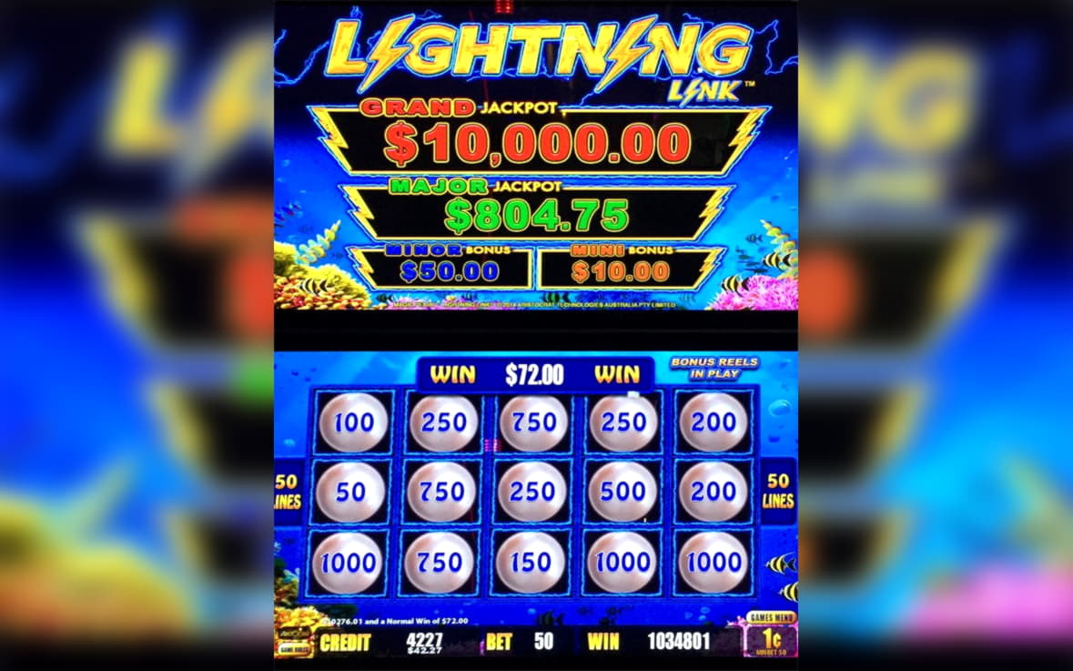200 free casino spins at Licensed Casino 