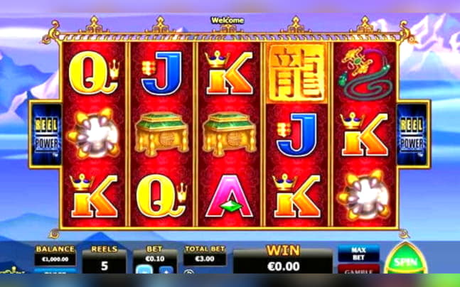 €920 Daily freeroll slot tournament at William Hill Casino