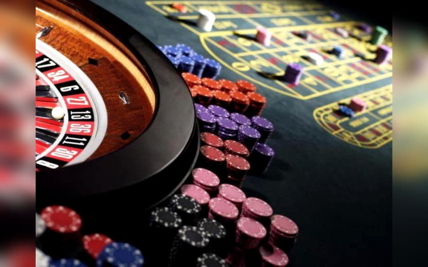 €595 Daily freeroll slot tournament at 888 Casino