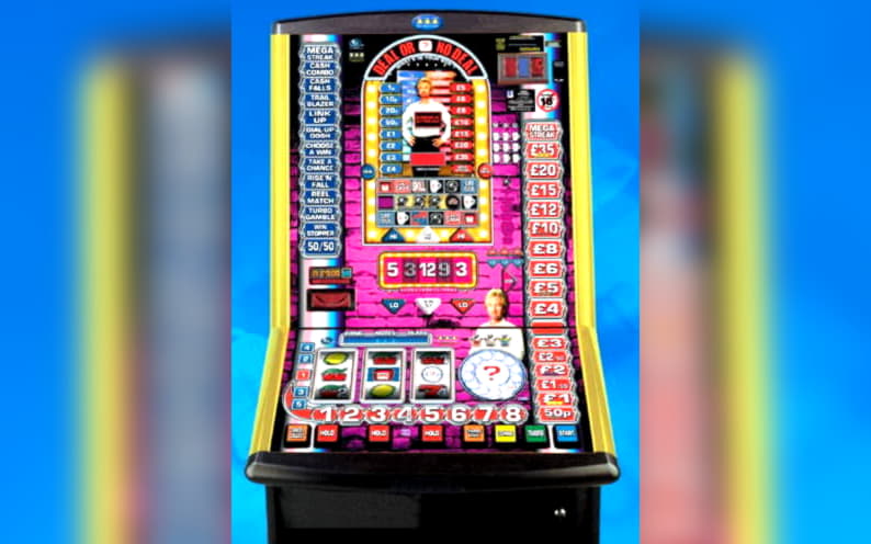 £825 Daily freeroll slot tournament at Hippozino Casino