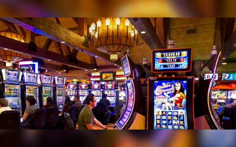835% Welcome Bonus at Licensed Casino 