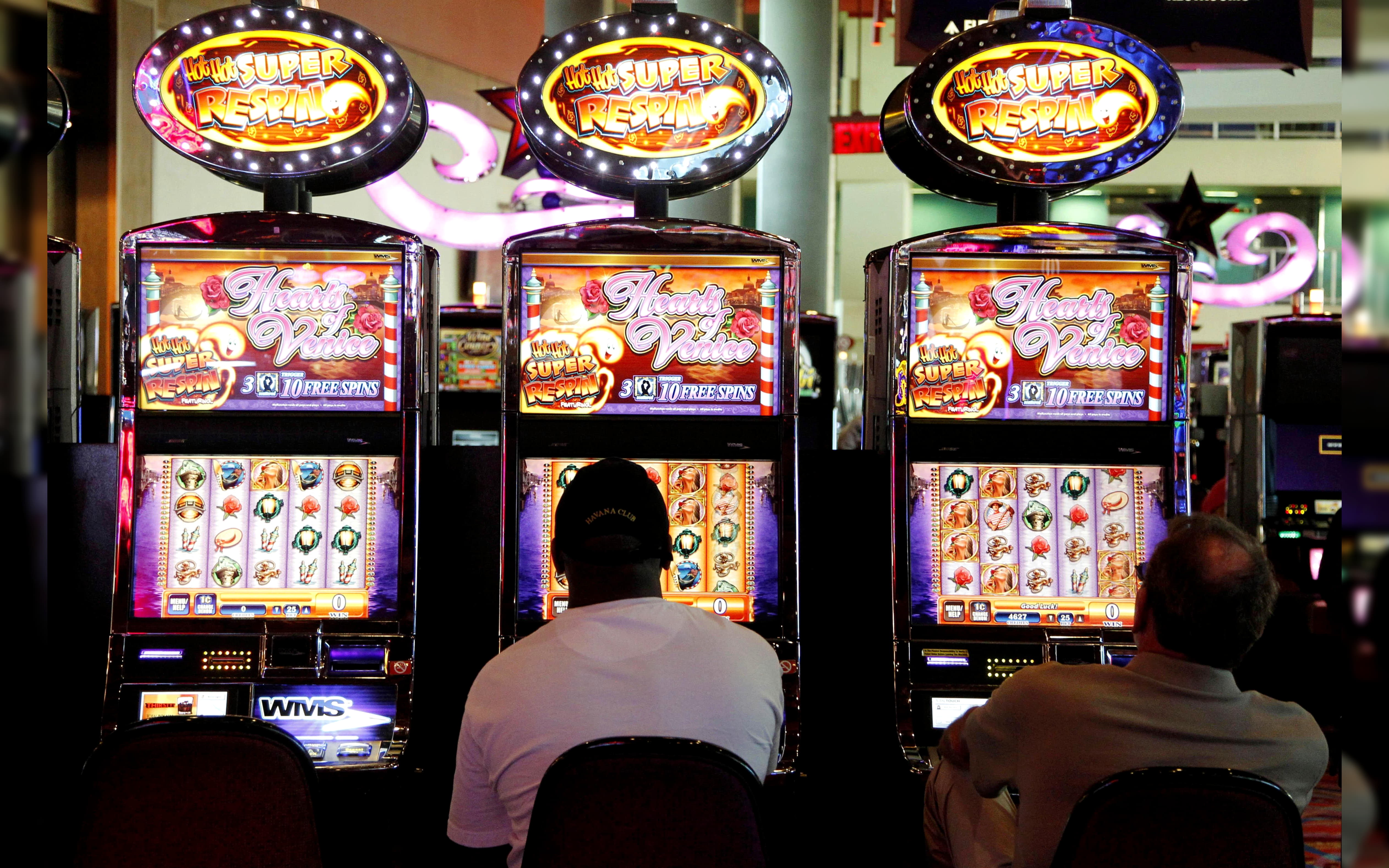 845% First Deposit Bonus at Casino Luck