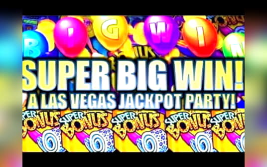 $335 Mobile freeroll slot tournament at Buzzluck Casino