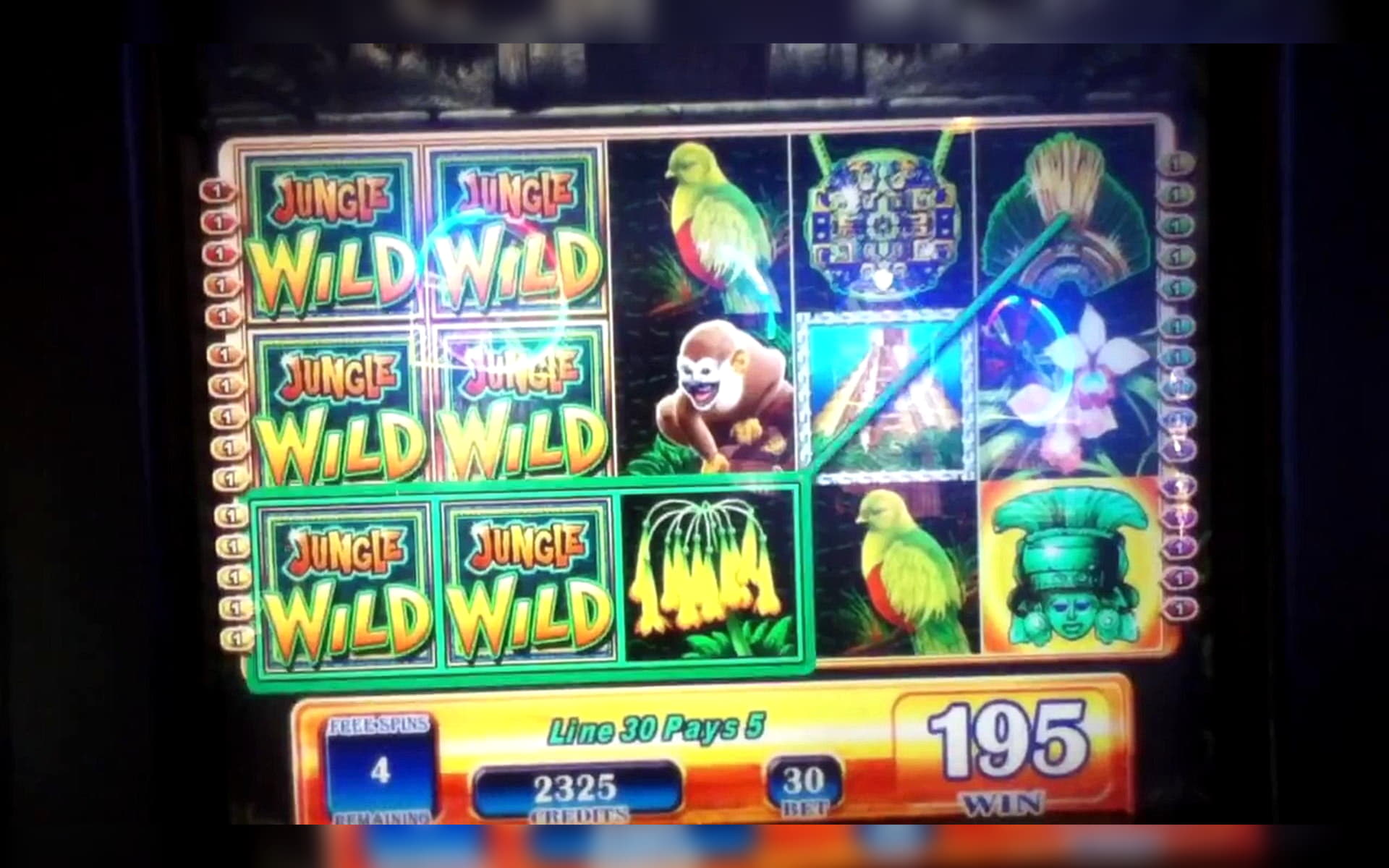 240 FREE SPINS at Casino Luck