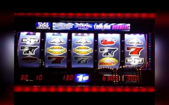 EUR 235 Free chip at Party Casino