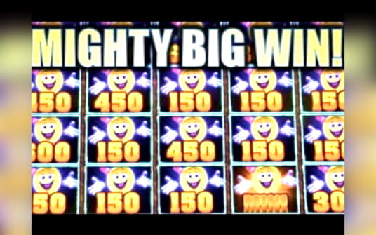 EUR 985 Daily freeroll slot tournament at Europa Casino