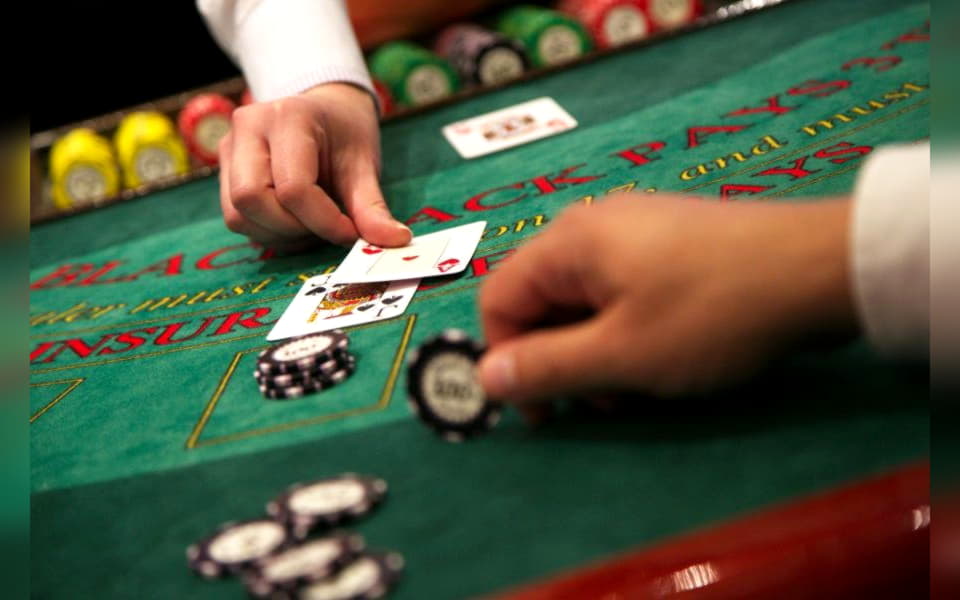120 Free Spins no deposit casino at Hippozino Casino