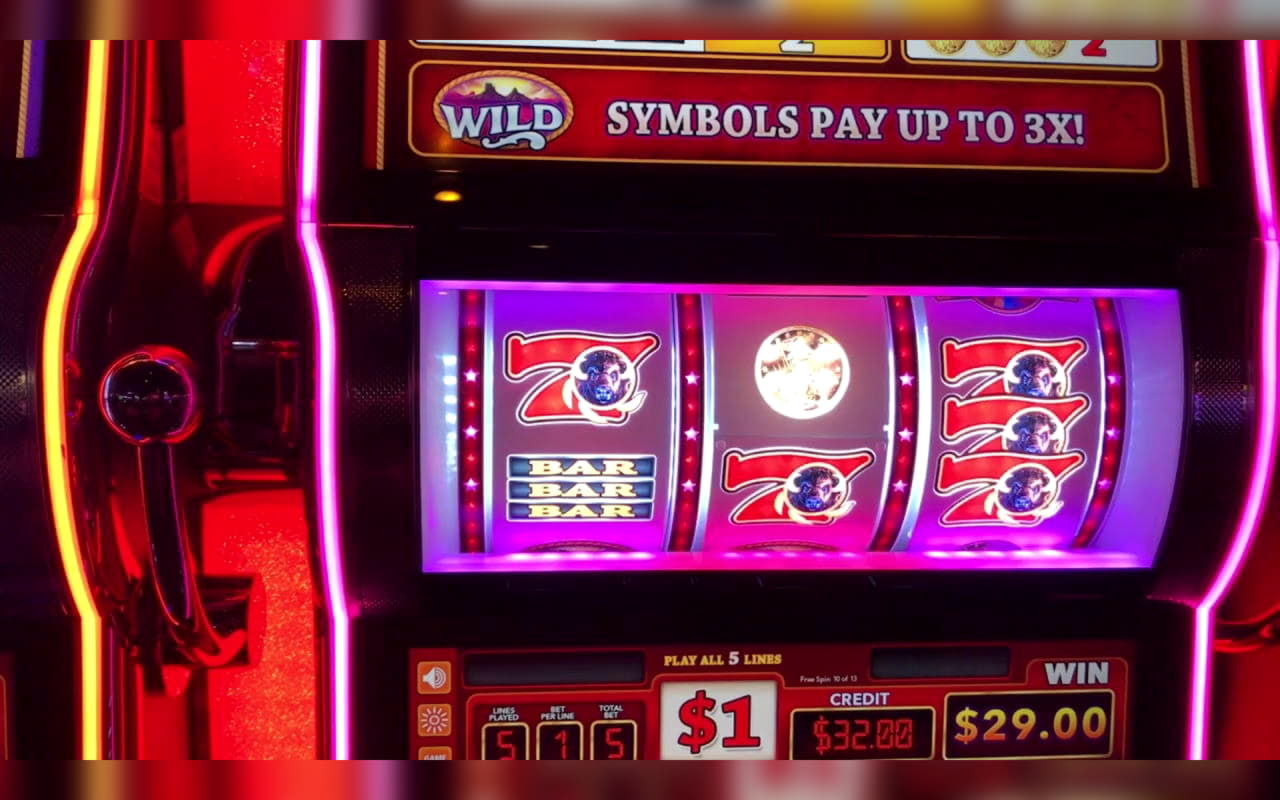 ﻿$985 Daily freeroll slot tournament at Guts Casino