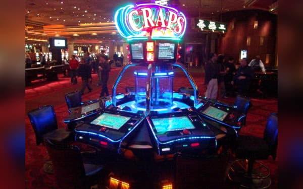 $125 Daily freeroll slot tournament at Guts Casino