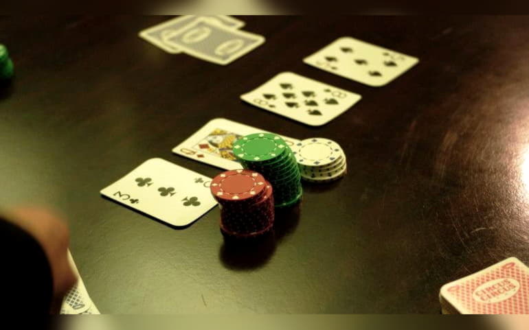 €230 Mobile freeroll slot tournament at Casino com
