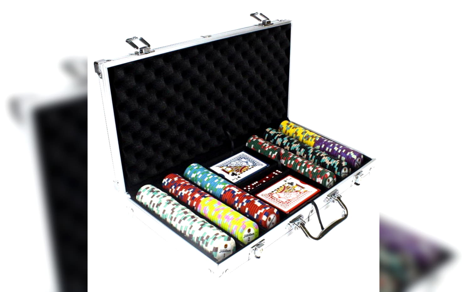 Eur 640 No deposit casino bonus at Buzzluck Casino
