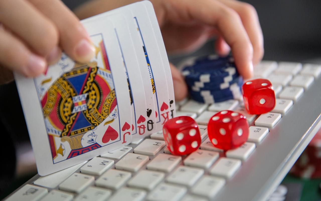 Sweden's Evolution bets online casinos will outstrip physical venues |  Reuters
